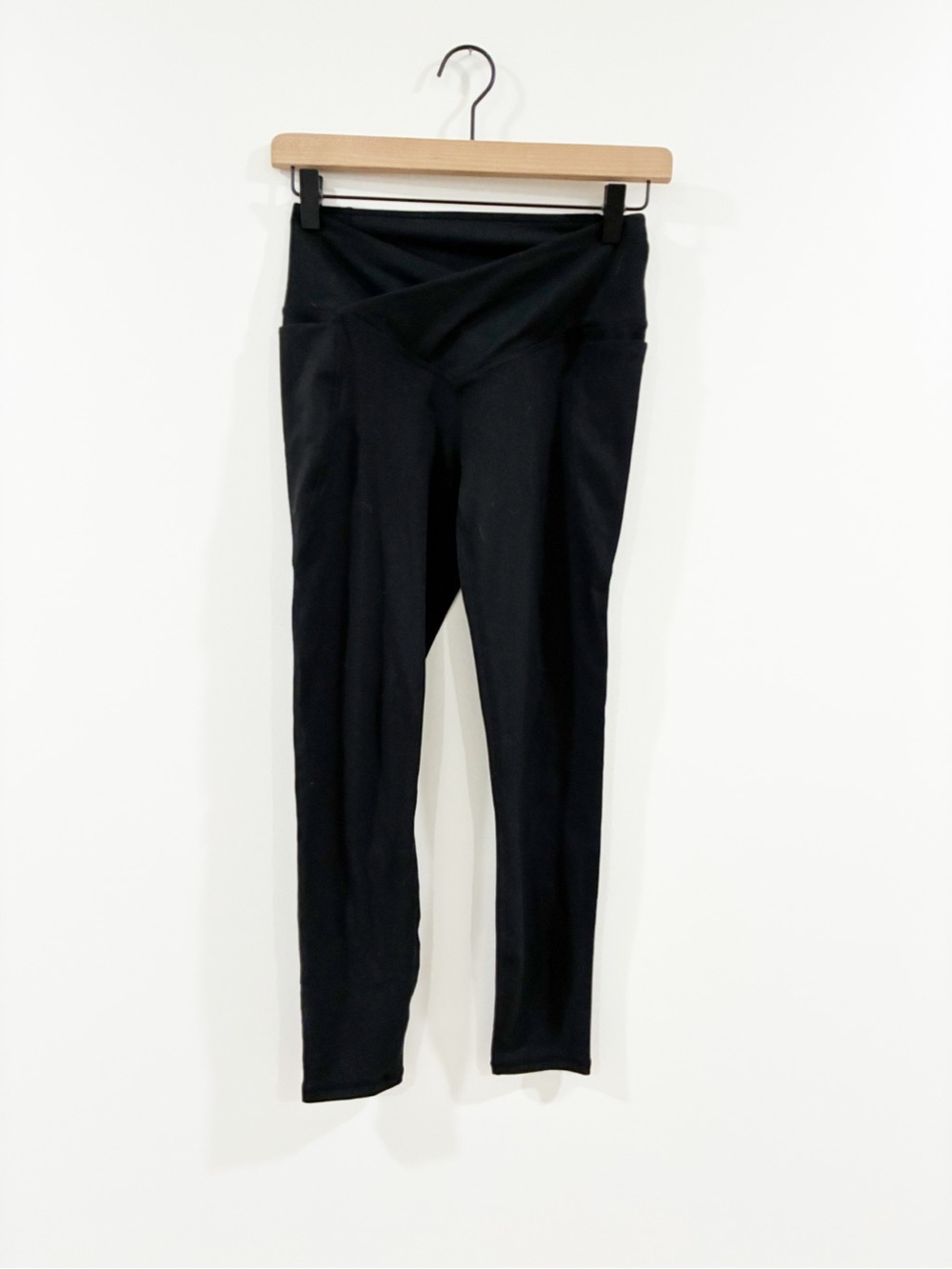 Fabletics Black Crossover Waist Leggings